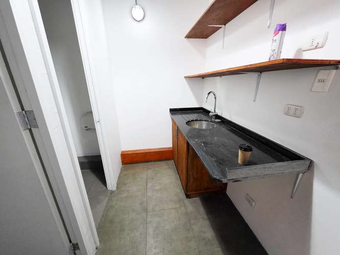 ARRIENDO LINDA OFICINA EN METRO PRINCIPE DE GALES