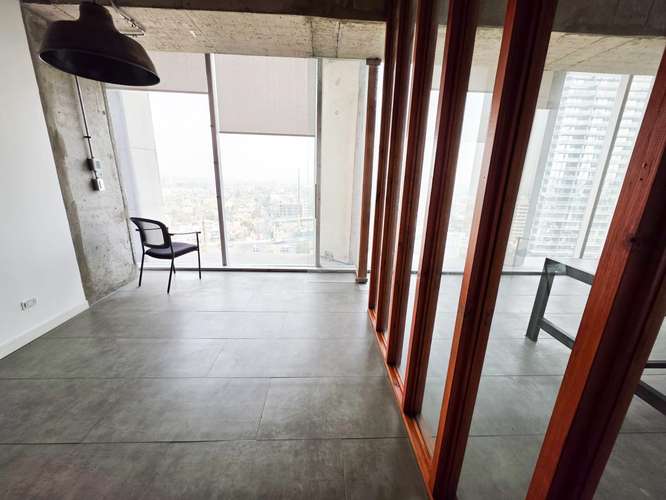 ARRIENDO LINDA OFICINA EN METRO PRINCIPE DE GALES