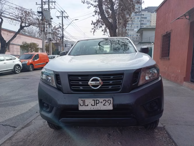 Nissan Np-300 2.5 Bencinera