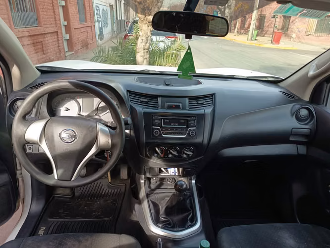 Nissan Np-300 2.5 Bencinera