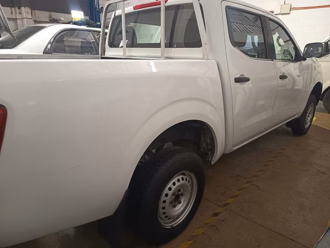 Nissan Np-300 2.5 Bencinera