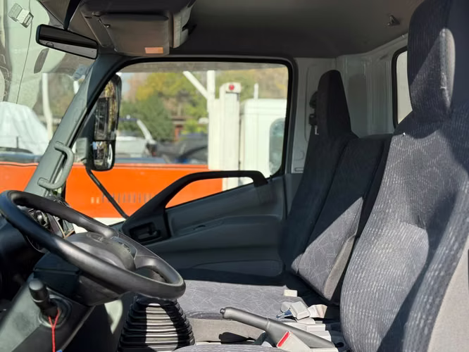 Hino XZU  Diesel Full Solo 60.000 Kms