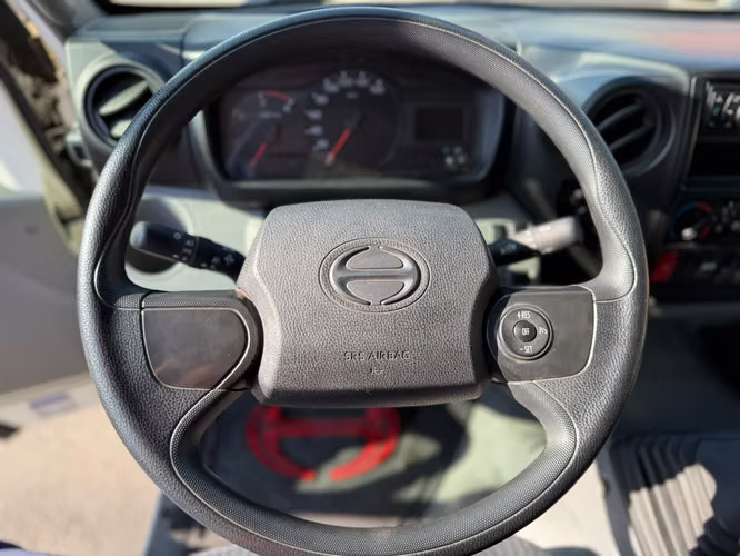 Hino XZU  Diesel Full Solo 60.000 Kms