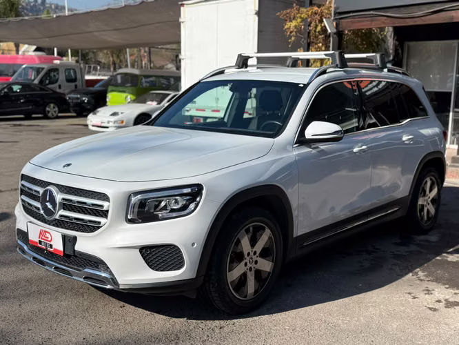 Mercedes Benz GLB 200 2023 Impecable Credito