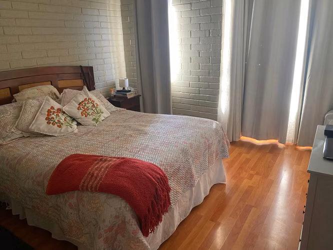 Amplia Casa Familiar en Ciudad Satélite | 3 Dormitorios | Patio y Estacionamientos