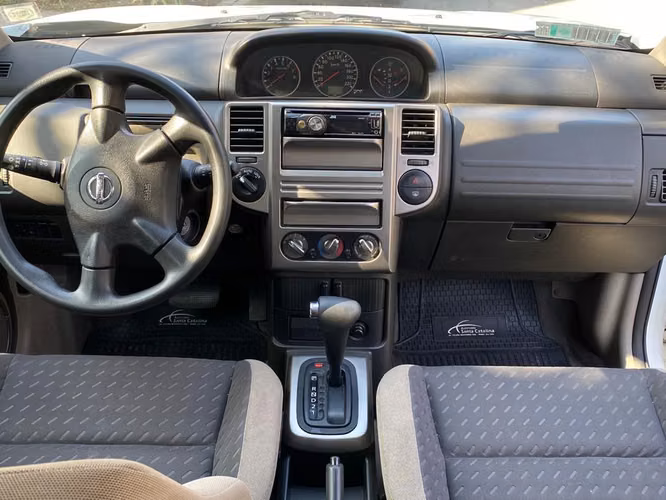 NISSAN XTRAIL AÑO 2011