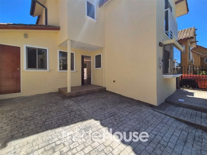 Casa en venta de 3 dorm. en Villa Alemana
