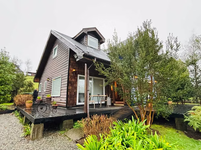 Casa en arriendo amoblada a 7 km de Puerto Varas (174980)
