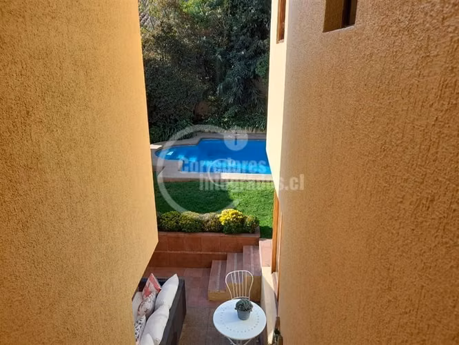 Casa en venta de 4 dorm. en Las Condes