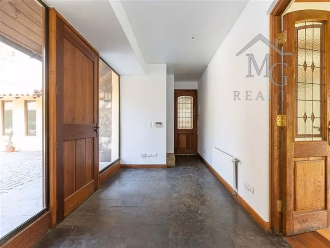 Casa en venta de 5 dorm. en CHICUREO CENTRO Colina
