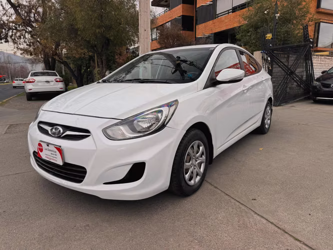HYUNDAI ACCENT ACCENT RB GL 1.6 AUTOMATICO FULL AIRE 2015