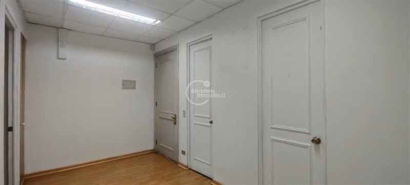 Oficina en Venta 49,25 m2 Metro Manquehue 2 Estacionamientos