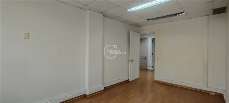Oficina en Venta 49,25 m2 Metro Manquehue 2 Estacionamientos