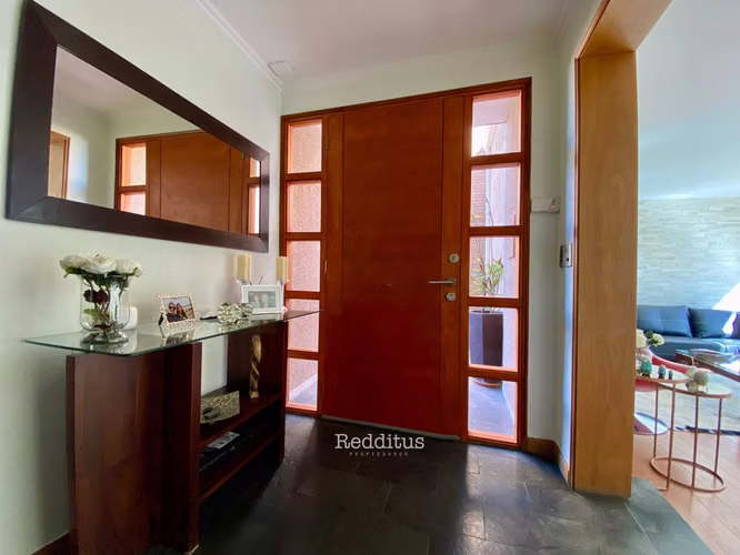 Amplia en condominio Lo Barnechea (175003) - Imagen 2
