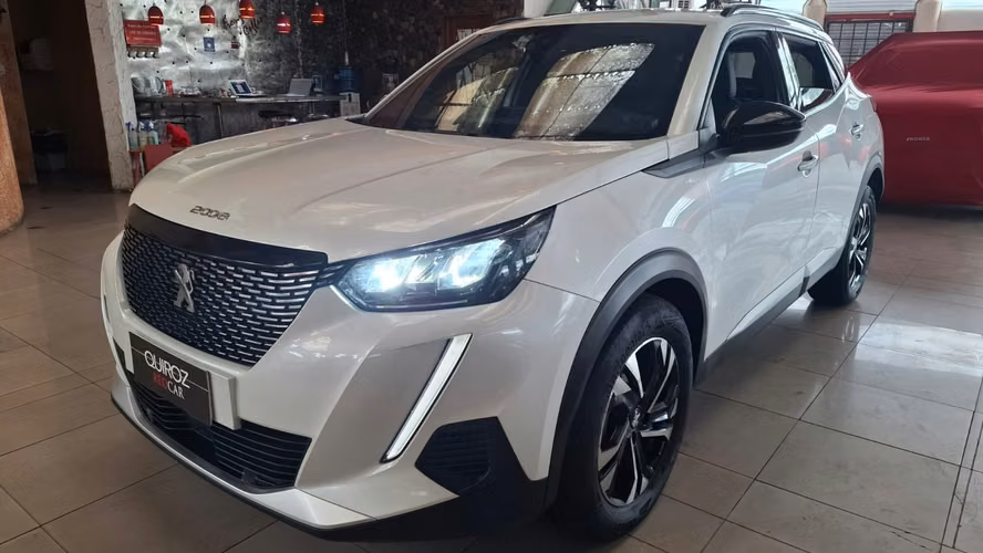 PEUGEOT 2008 130 EAT8 1.2 AUTOMÁTICO 2023