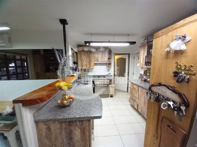 Casa en venta de 5 dorm. Piscina quincho en La Florida - Imagen 19