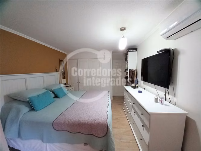 Casa en venta de 5 dorm. Piscina quincho en La Florida - Imagen 12