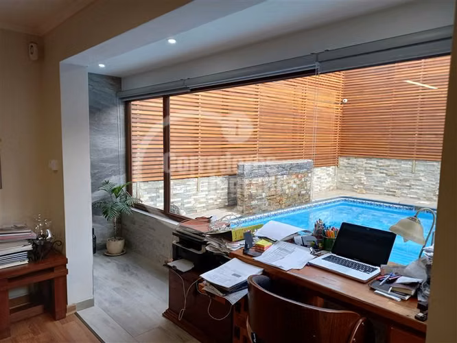 Casa en venta de 5 dorm. Piscina quincho en La Florida - Imagen 7