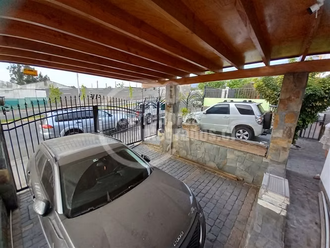 Casa en venta de 5 dorm. Piscina quincho en La Florida - Imagen 31