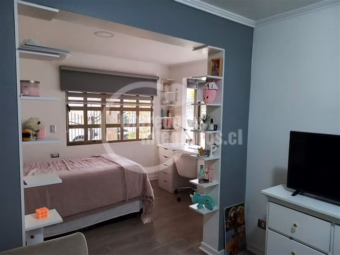 Casa en venta de 5 dorm. Piscina quincho en La Florida - Imagen 16