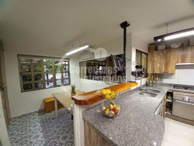 Casa en venta de 5 dorm. Piscina quincho en La Florida - Imagen 21