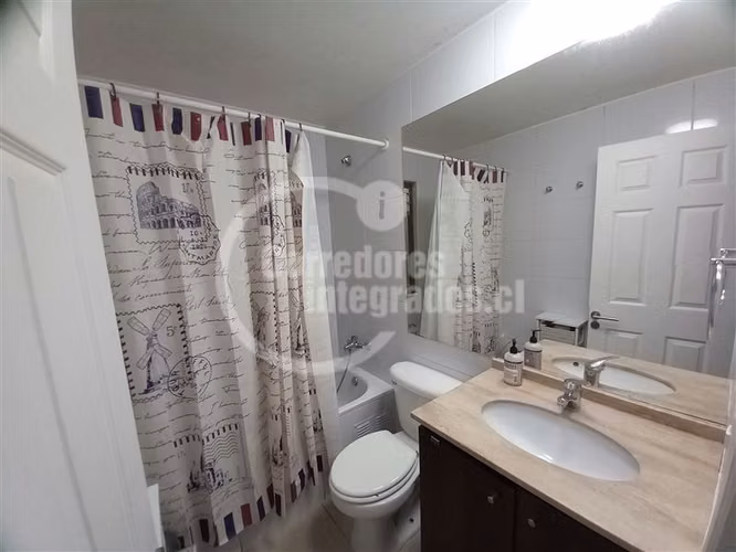 Casa en venta de 5 dorm. Piscina quincho en La Florida - Imagen 30