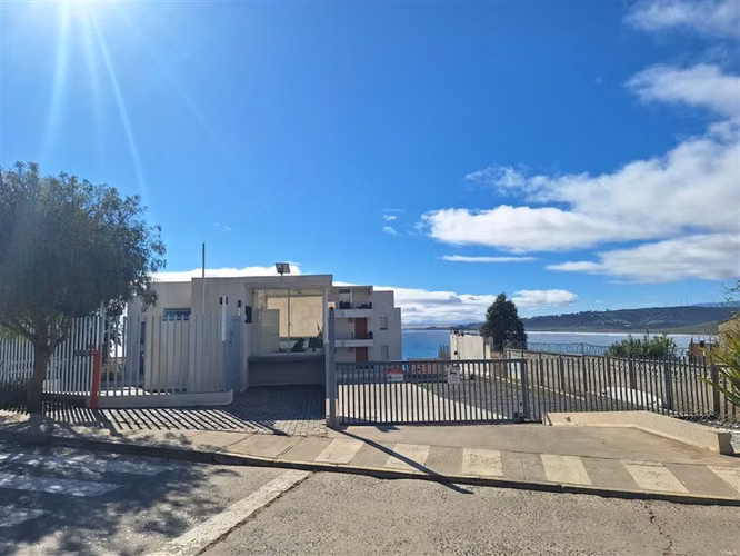 Departamento en arriendo de 2 dorm. 2B 1E 1B en Concón