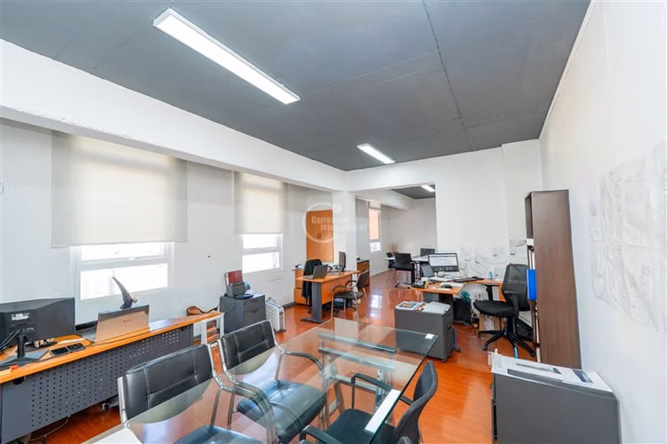 Oficina en venta en Edificio ComercialSantiago