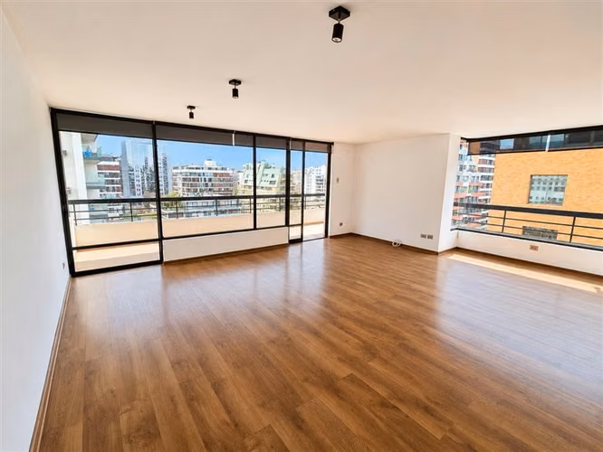 Departamento en venta de 3 dorm. en Las Condes 3 D + ESTAR