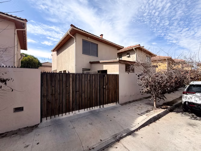 CASA EN VENTA EN LA ARBOLEDA, LA SERENA.