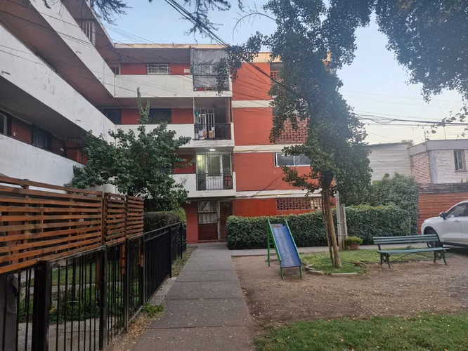 Grace Kelm Vende  Departamento 3D1B primer piso | Cocina independiente | metro estadio nacional | Ñuñoa
