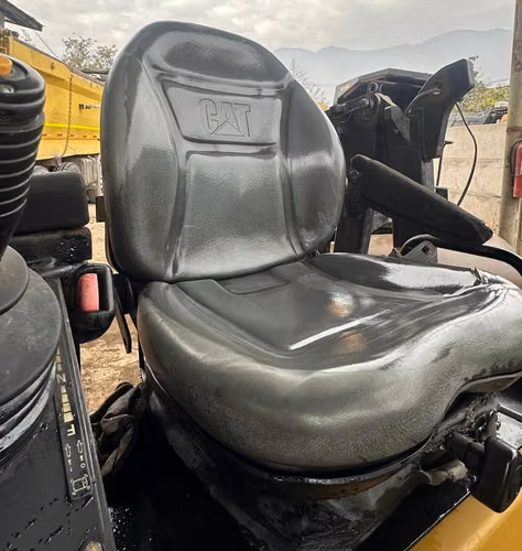 Rodillo Compactador Doble Tambor Caterpillar CB32 3,2 Ton