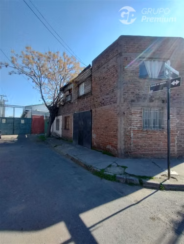 CASA ESQUINA CON GIRO COMERCIAL,ALTO POTENCIAL DE INVERSIÓN