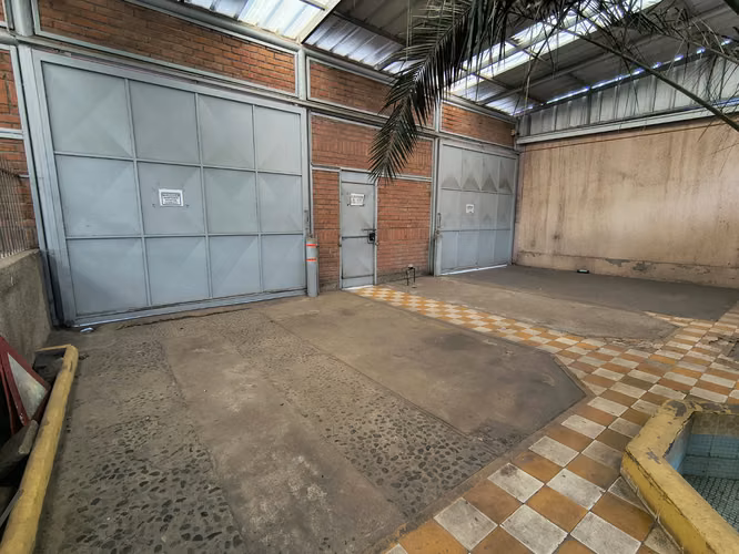 Se Vende 2 Galpones Industriales Recoleta - Imagen 2