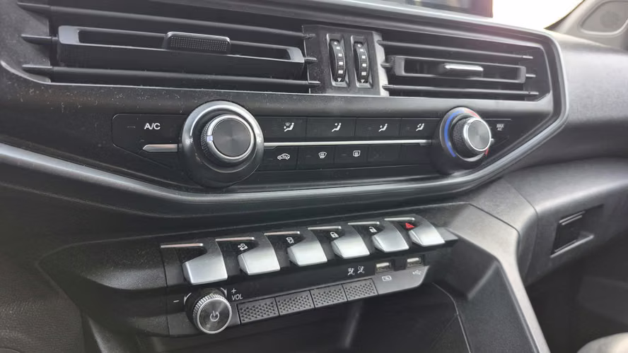 PEUGEOT LANDTREK 2023