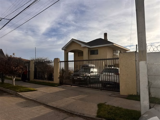 Casa en venta de 5 dorm. 4 baños en La Serena