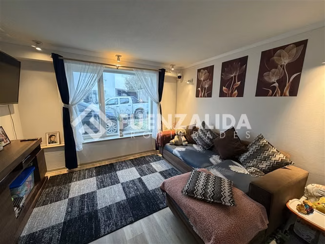 Casa en Venta de 3 Dormitorios en Peñaflor ,Condominio