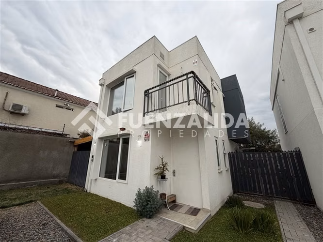 Casa en Venta de 3 Dormitorios en Peñaflor ,Condominio