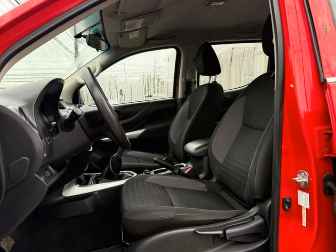 NISSAN NAVARA 2022