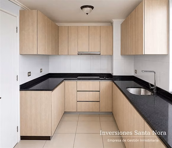 Departamento en arriendo de 3 dorm. en Peñuelas
