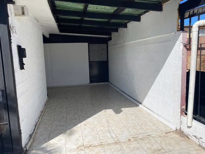 Propiedad Residencial 4D/3B - Amplio Patio - Sector COVIEF