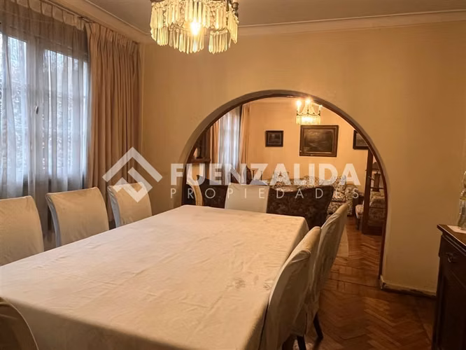 Casa en venta de 4 dorm. en Macul