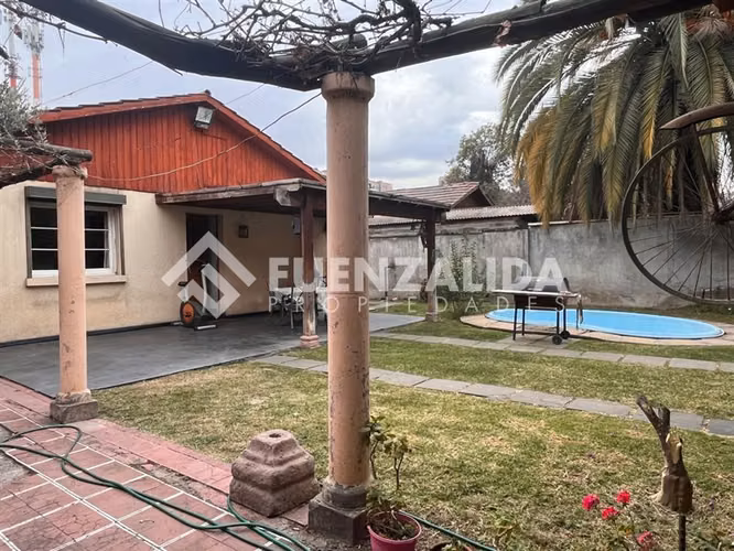 Casa en venta de 4 dorm. en Macul