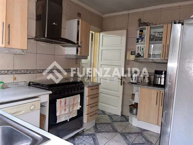 Casa en venta de 4 dorm. en Macul