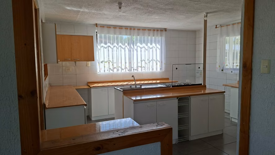 CASA EN ARRIENDO SECTOR SANTA ROSA - Imagen 3