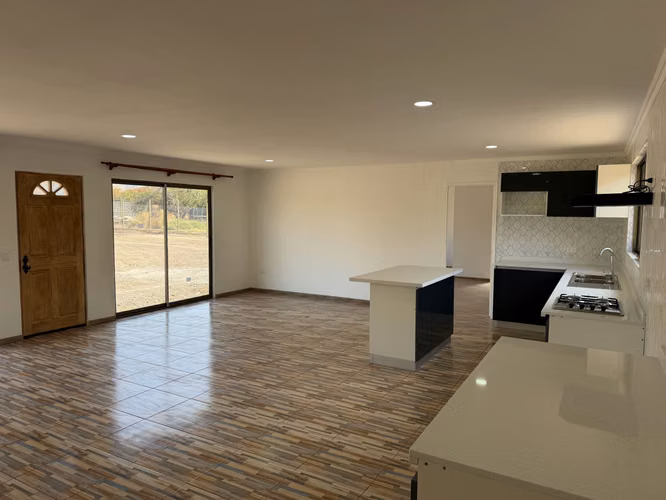 CASA EN CONDOMINIO RECIÉN CONSTRUIDA