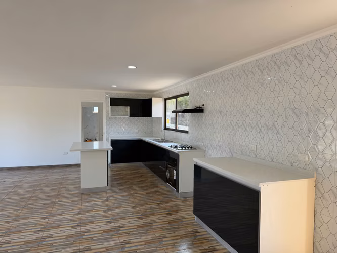 CASA EN CONDOMINIO RECIÉN CONSTRUIDA