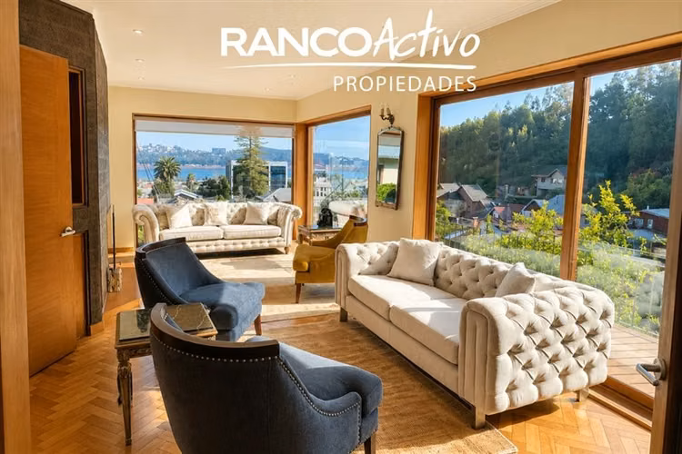 Espectacular Casa de 5 dorm. P. de Valdivia - Concepción