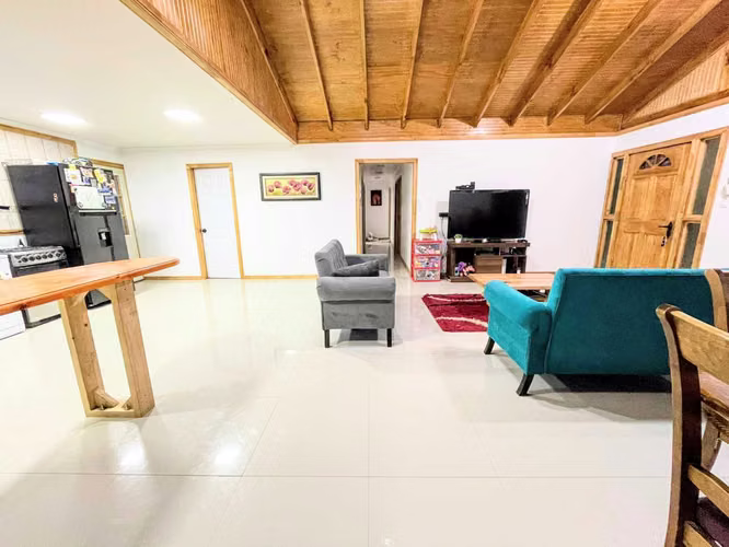 Cómoda casa en terreno de 1.250 m2 5D/2B (175051)