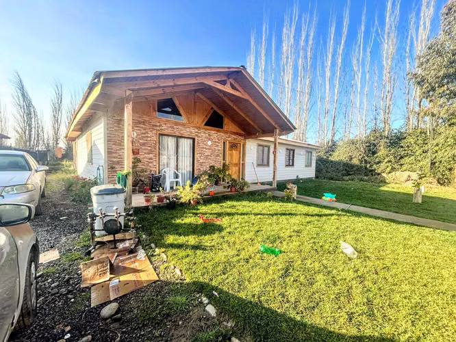 Cómoda casa en terreno de 1.250 m2 5D/2B (175051)